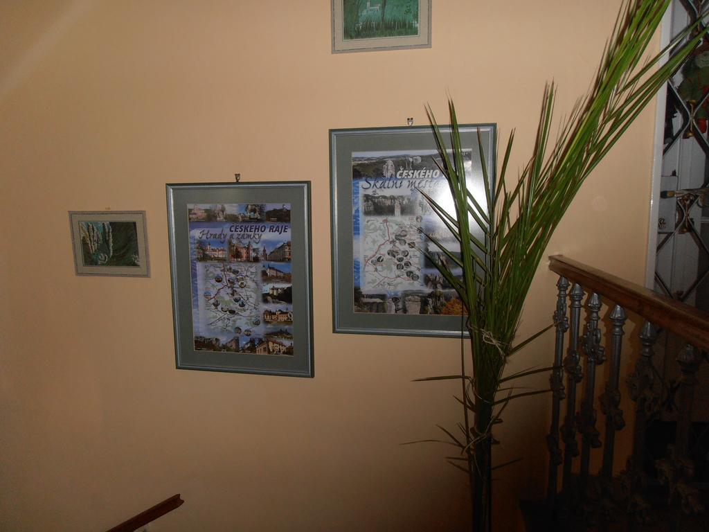 Penzion U Ceske Koruny Jicin Bagian luar foto